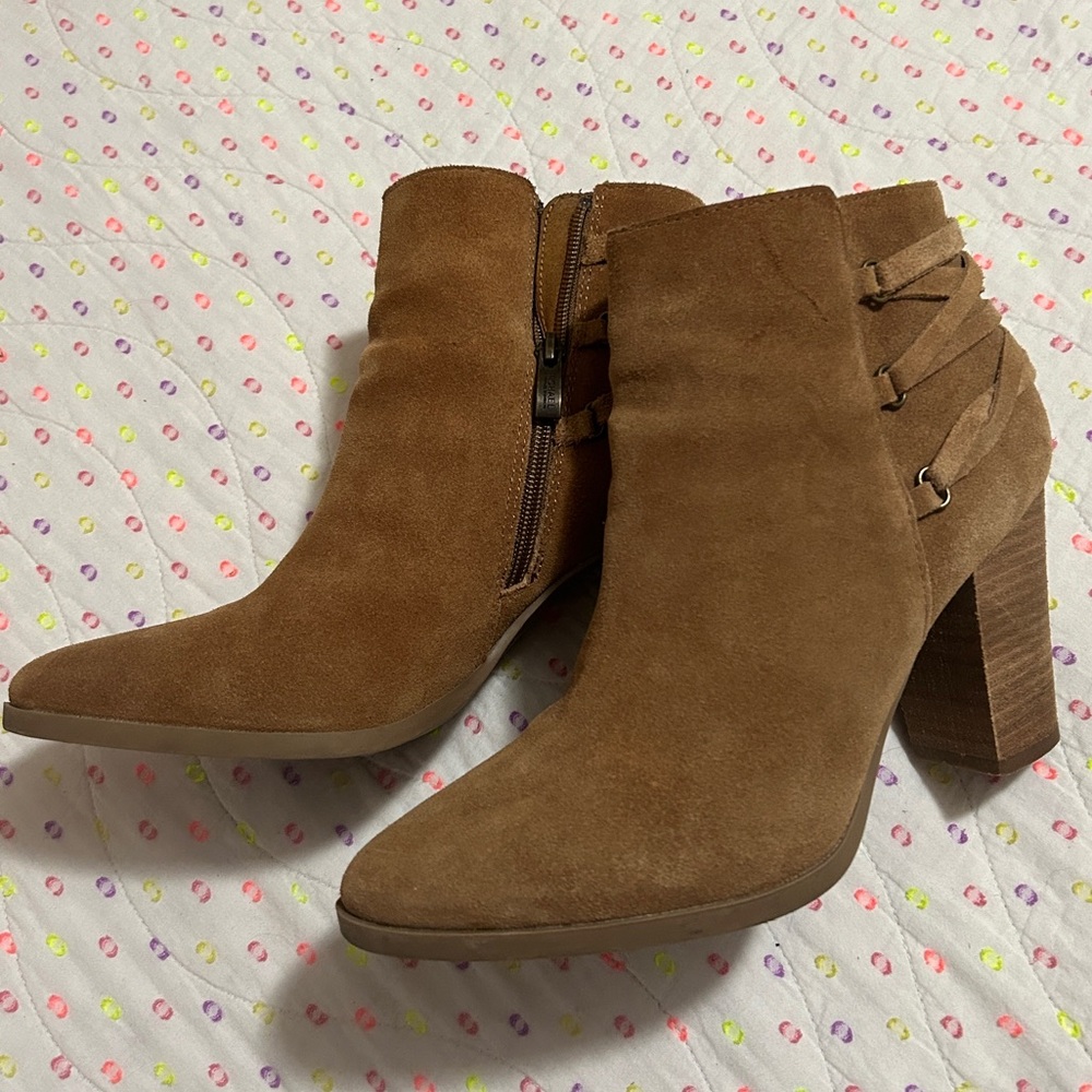 Ankle bootie high heel 9.5